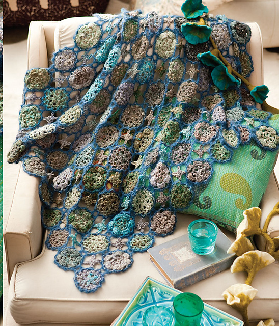 Ravelry Flower Motif Blanket pattern by Yoko Hatta (風工房)