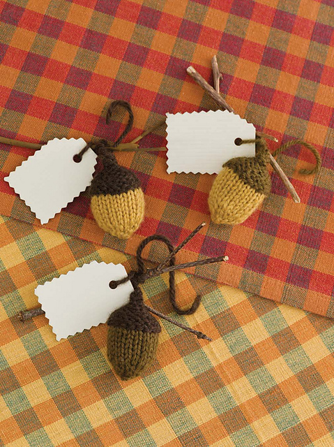 Acorn Placecards