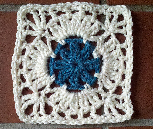 21 Petite Flower