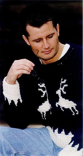 Man's Reindeer Pullover - Nordic Lodge