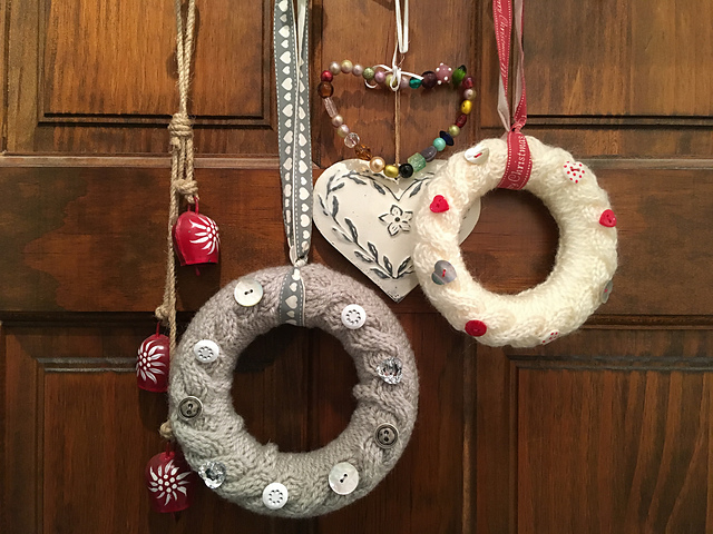 Festive Cable Wreath