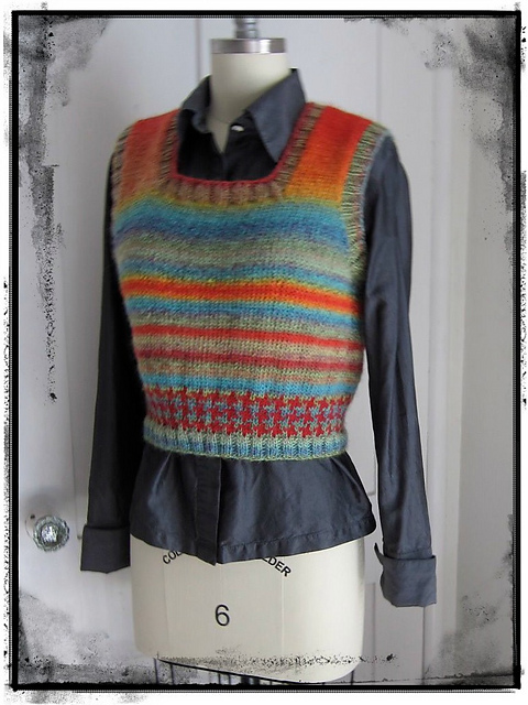 #04 Woman's Hound's-Tooth Vest