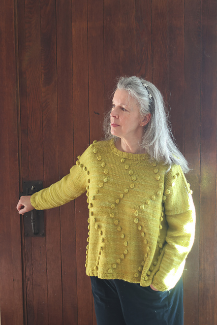 ravelry-wandering-bobbles-pattern-by-julia-farwell-clay