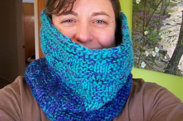 Thick Wavy Checkerboard Cowl