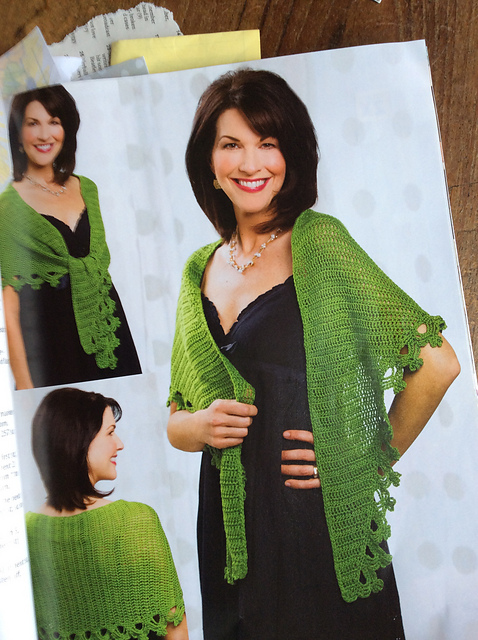 Yuanna crescent shawl