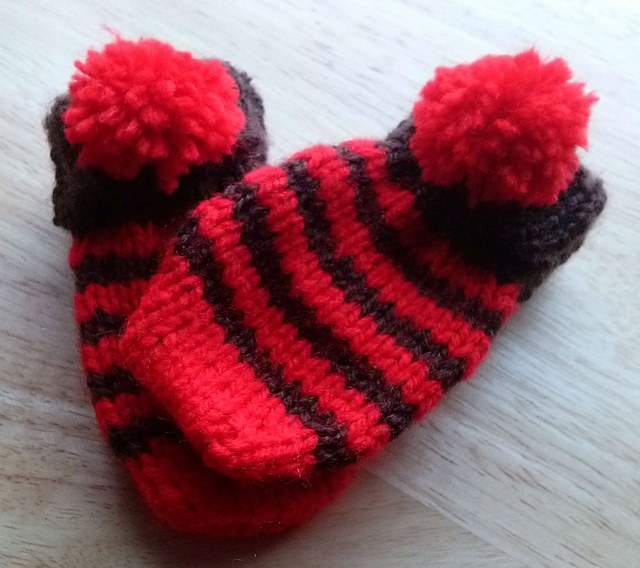 Pom Pom Baby Mittens