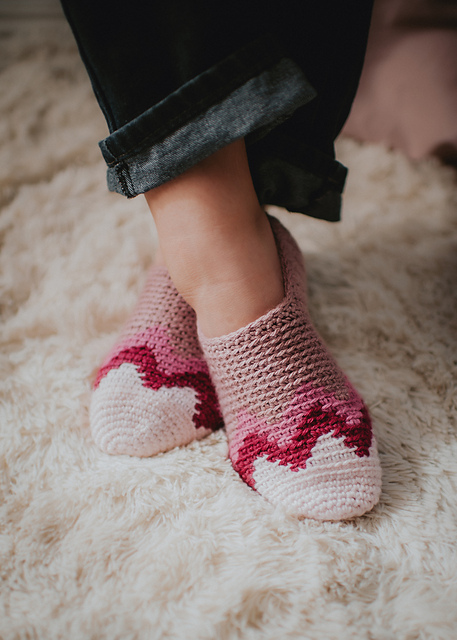 Mountain Range Slippers