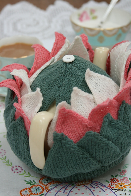Flower-ty Pot tea cozy