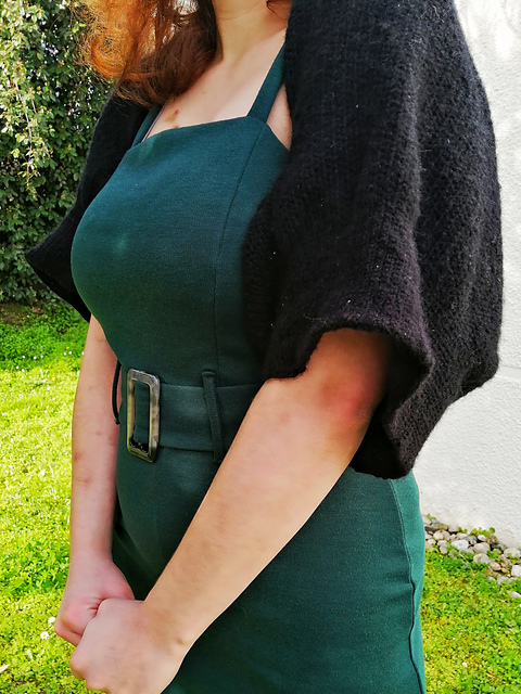Fifties style shrug