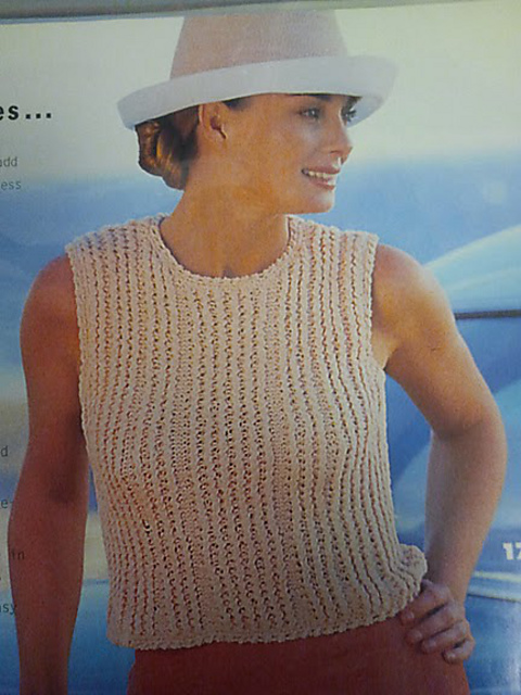 #17 Fitted Shell with Button Keyhole Back