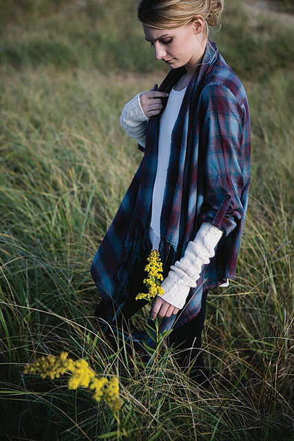 Love Triangle Arm Warmers