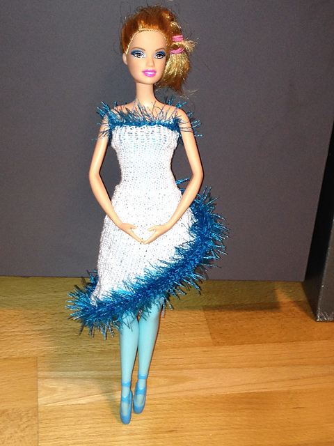 #0165 Dress with slanting fur edge
