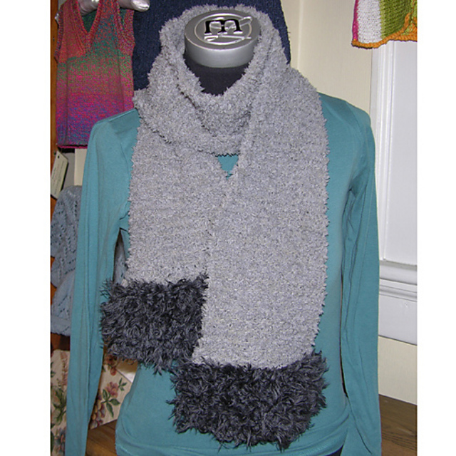 Nanuk Scarf with Felice Trim