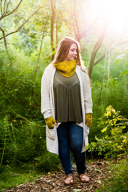 Wild Thistle Cowl