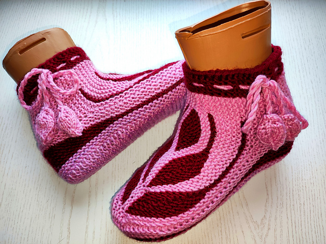 knitted boots