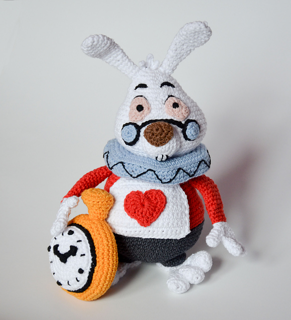 Ravelry: White Rabbit from Wonderland pattern by Kamila Krawka