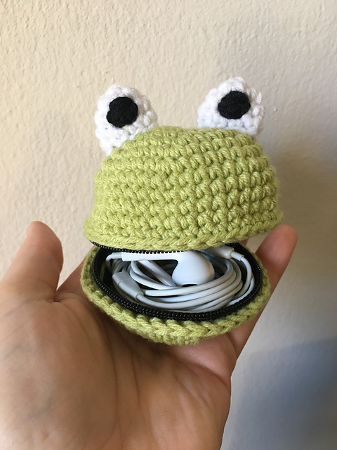 Froggy Zippered Pouch