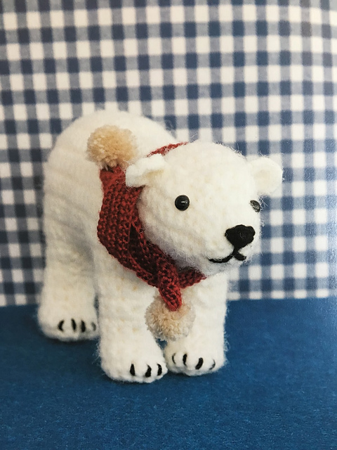 Polar Bear (さむがり白クマ）