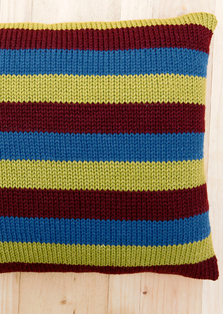 Malli 59 Neulottu Raitatyyny