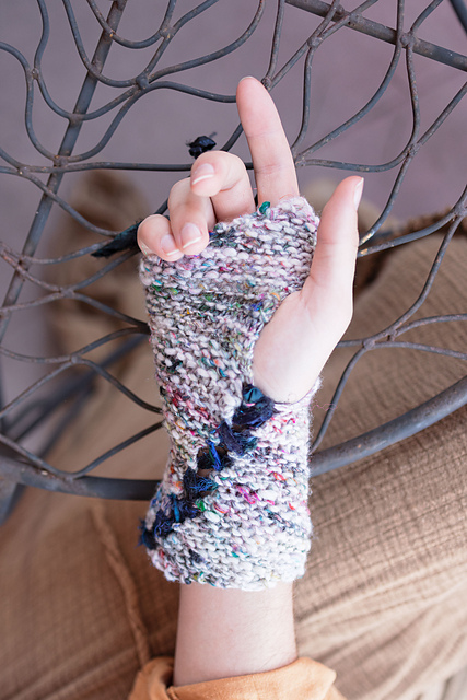 Parallelogram Mitts