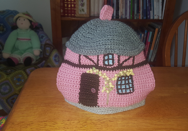 Cottage Tea Cosy