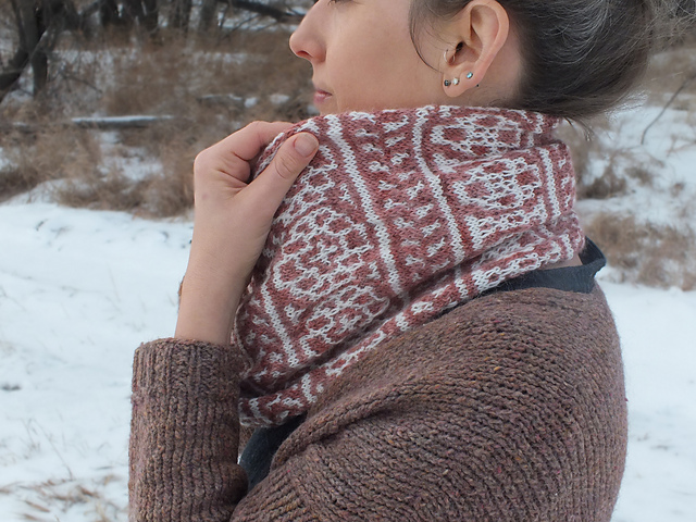 Spring Dreams Mosaic Cowl