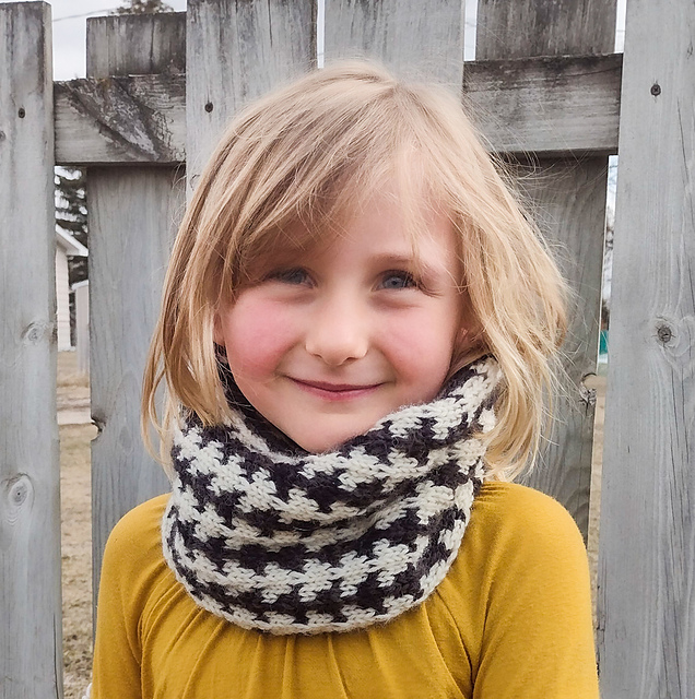 Hopscotch Cowl