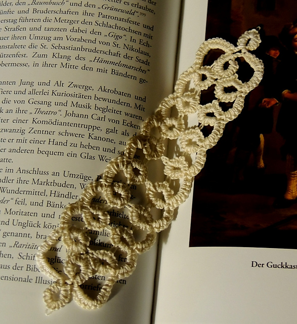 Simple Cro-Tat Bookmark