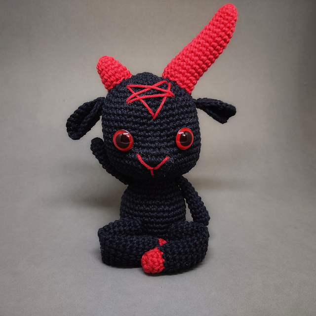 Ravelry: Sitting Baphomet pattern by Karolina Domingues