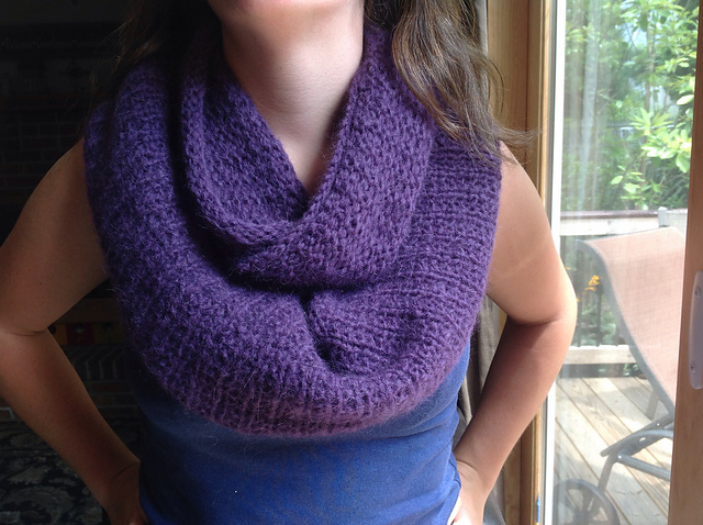 2437 Infinity Loop Scarf
