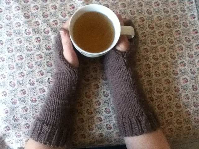 Chunky knit wrist warmers