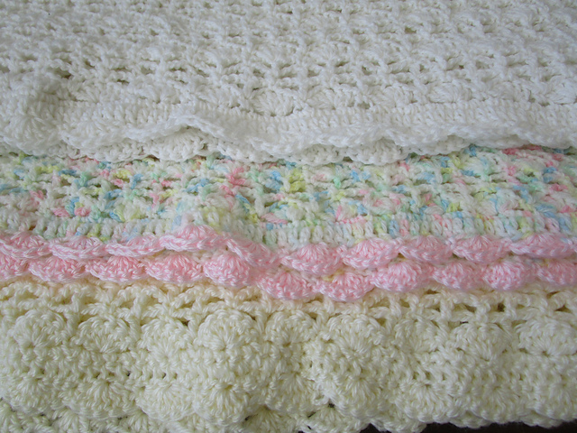 Blooming Shell Stich Crochet Blanket