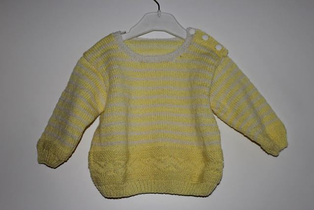 Bluse med mønster og striber (Model E)