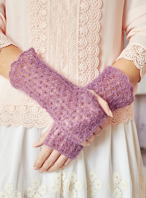 Cobweb Mitts