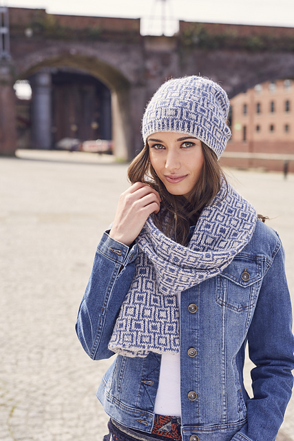 Square Peg Scarf