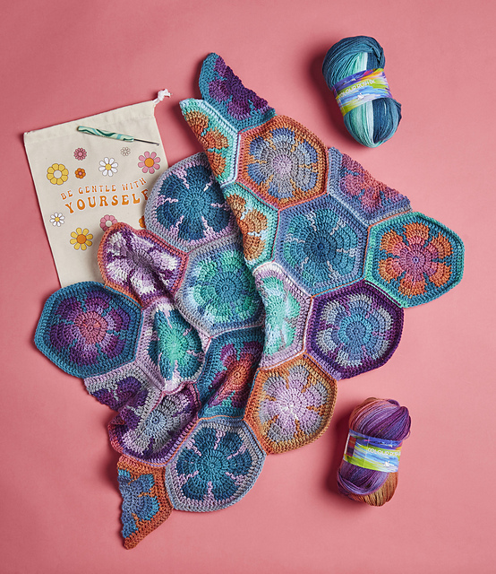 Ravelry Flower Power Blanket pattern by Kate Heppell