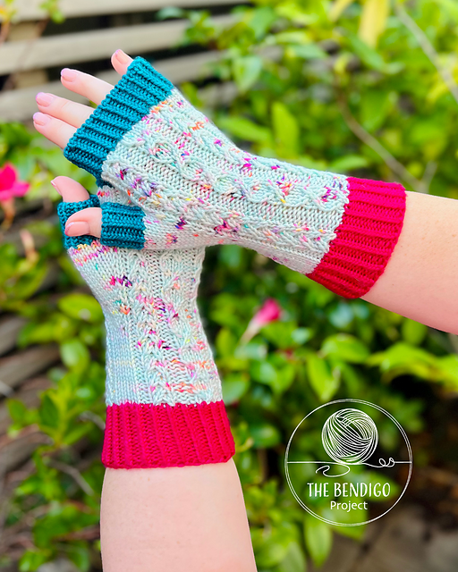 Sheep Show Mitts
