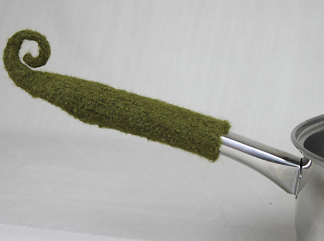 Felted Pan Handle Cozy