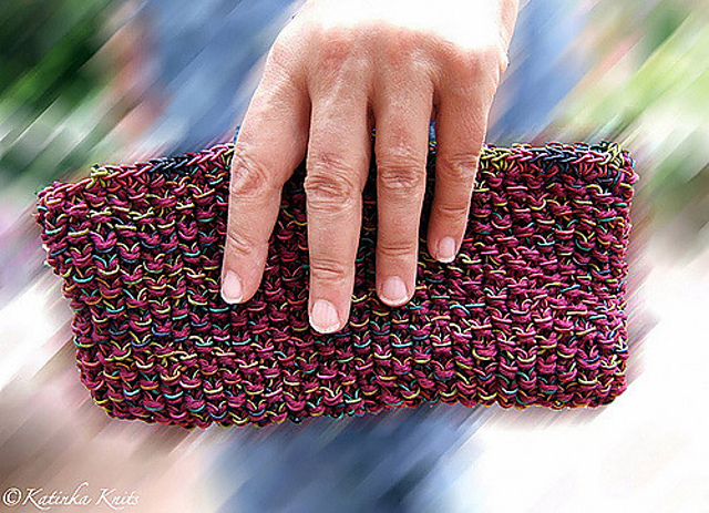 Daria & Cotton Seed Stitch Clutch