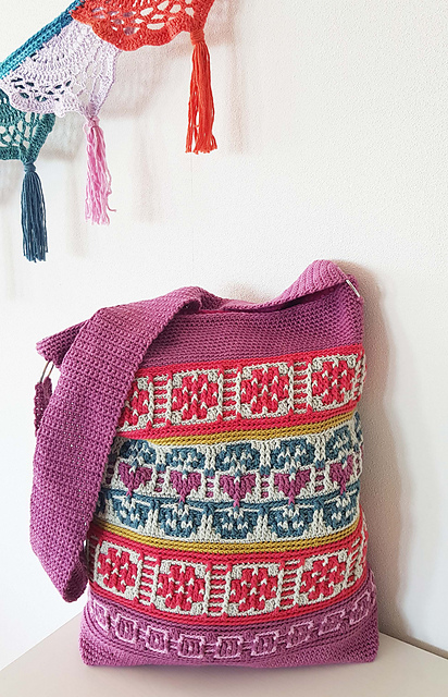 Crochaic shoulder bag