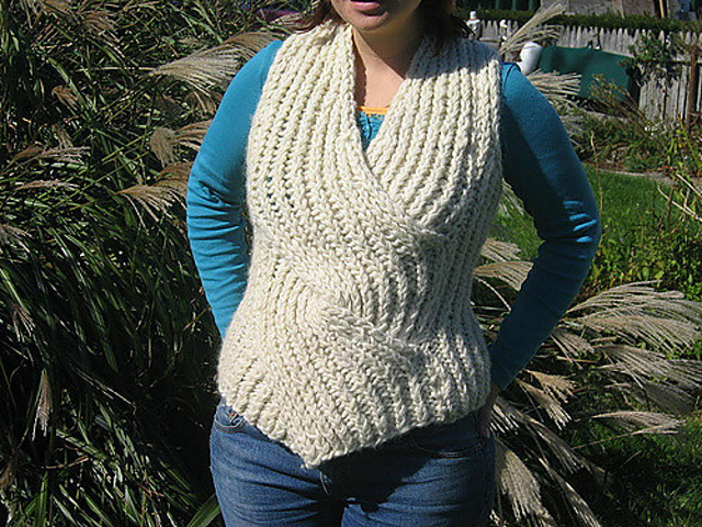 #04 Faux Cable Vest