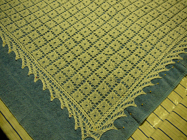 Triangular Shawl 8301-3