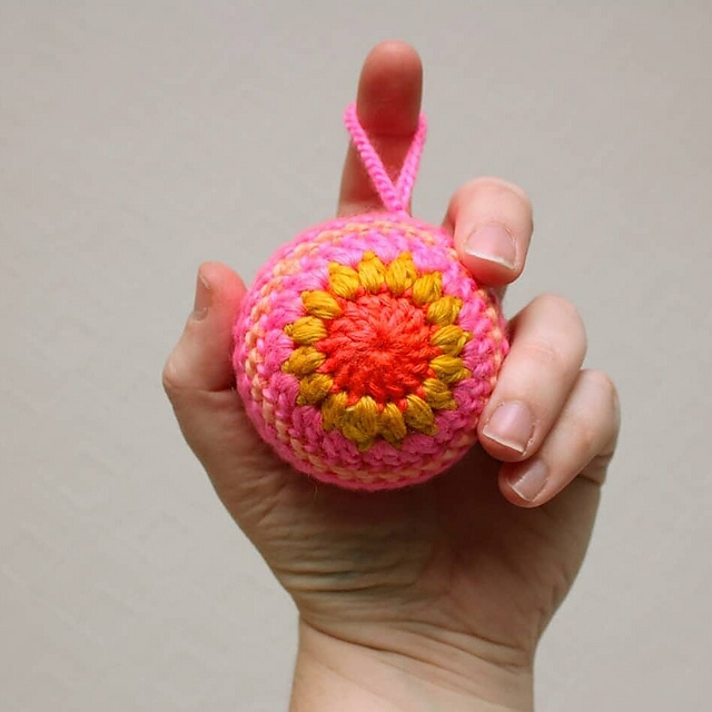 Easy Christmas Bauble