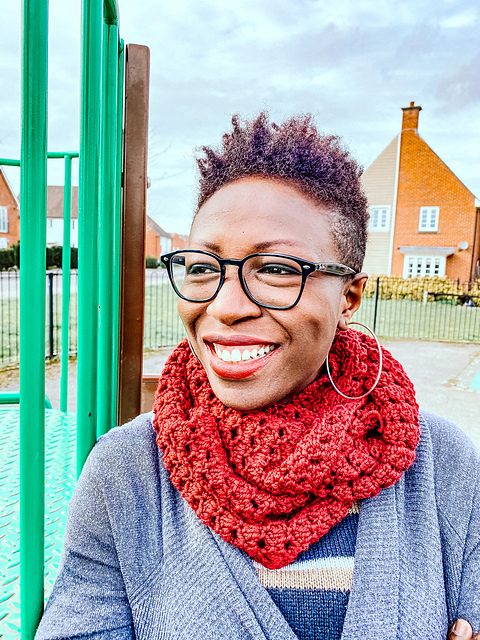 Lydia Lace Cowl