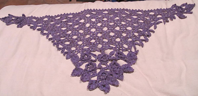 p.31 Shawl with Flowers and Leaves