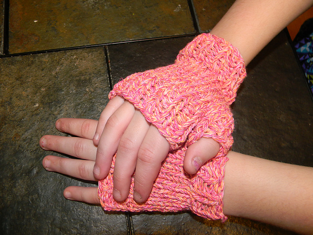 Children's Fingerless Mitts