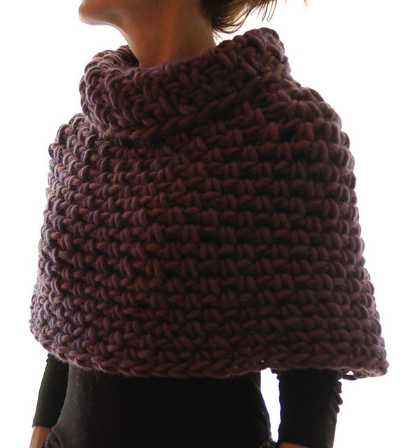 Magnum Capelet #4 (crochet)