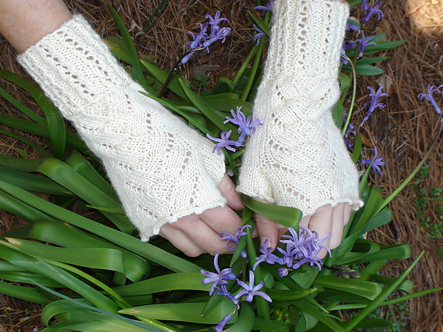 Girlie Mitts