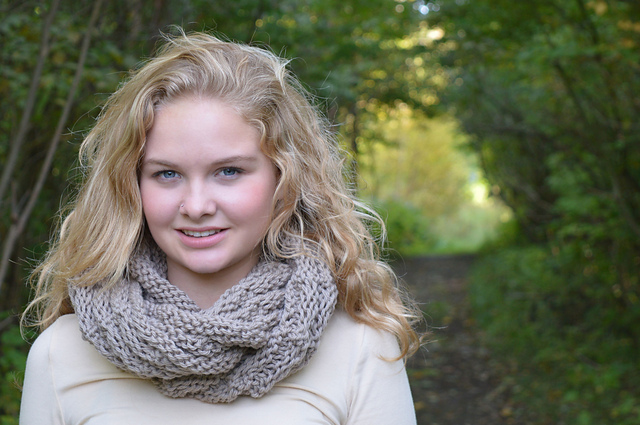 Cattia Cabled Cowl