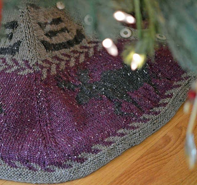 Northern Holiday 2 Tree Skirt